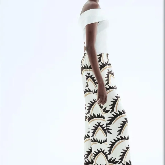 H&M Black and Cream Patterned Wide Leg Pants Bin F - Picture 3 of 7